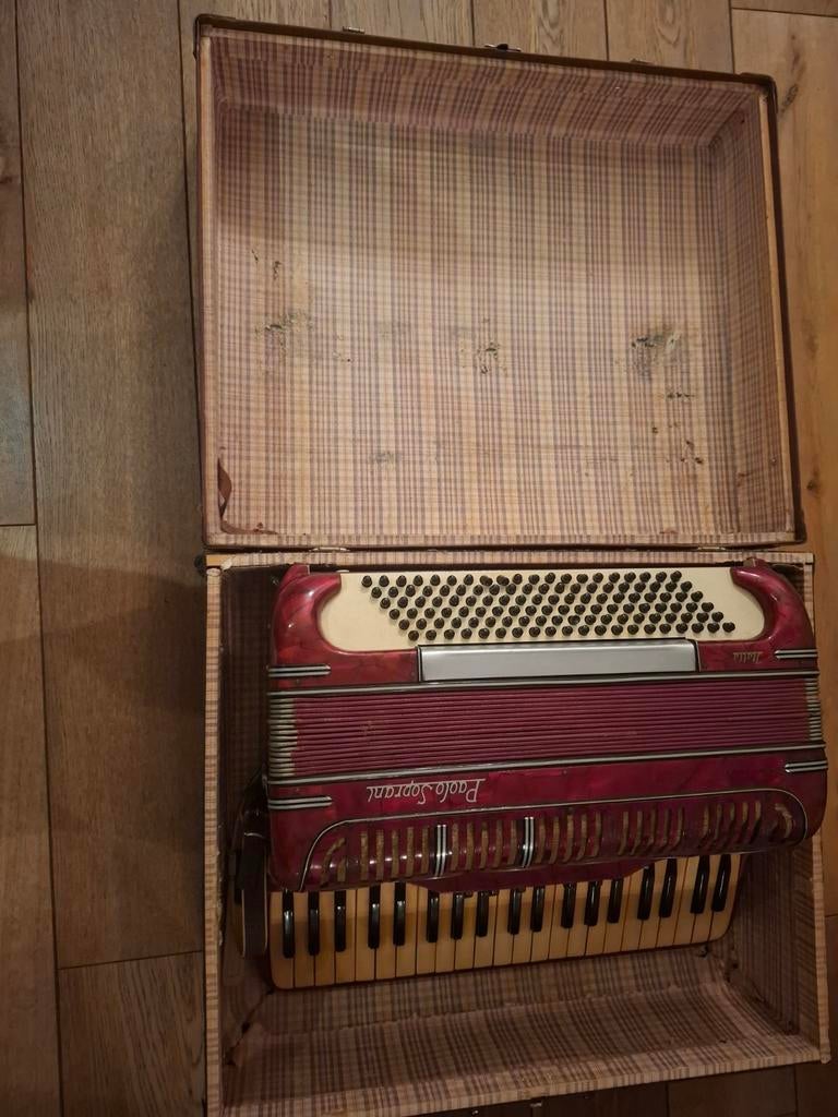 Paolo Soprani Toetsaccordeon met Koffer, Gebruikt, Met koffer, Accordiola, 120-bas
