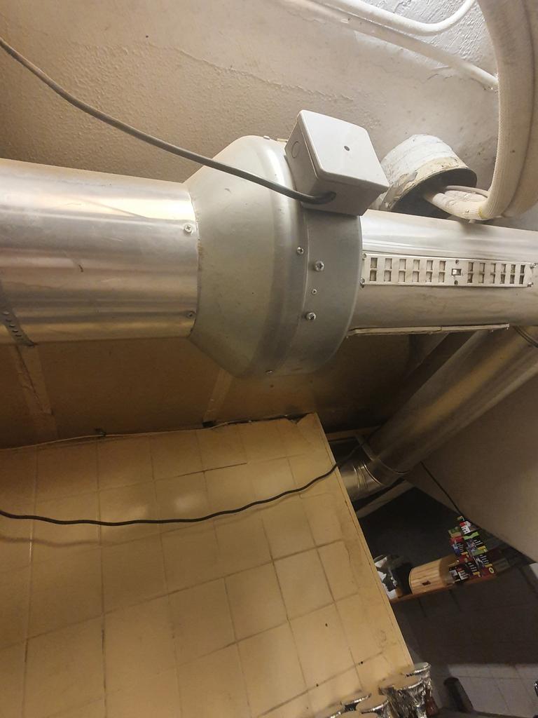 Diverse ventilatoren – Slakkenhuis & Buisventilatoren, Doe-het-zelf en Verbouw, Ventilatie en Afzuiging, Ventilator, Ophalen