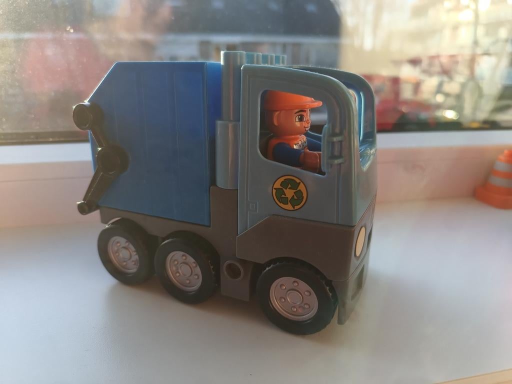 Vuilniswagen duplo, containers ontbreken, Kinderen en Baby's, Speelgoed | Duplo en Lego, Ophalen, Gebruikt, Losse stenen, Duplo