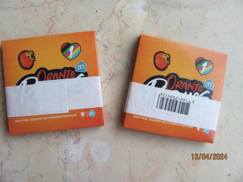 NIEUW 6 x mapje ORANJE PATCHES Albert Heijn Voetbal EMBLEEM, Verzamelen, Supermarktacties, Albert Heijn, Ophalen of Verzenden