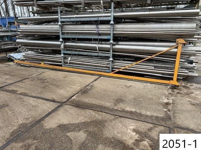 2051. Kolom zwenkkraan / zwenkarm / Demag / wandzwenkkraan, Ophalen, Gebruikt