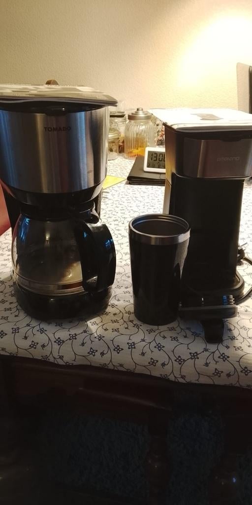 koffiemachine met beker en gewoon, Ophalen of Verzenden, Zo goed als nieuw