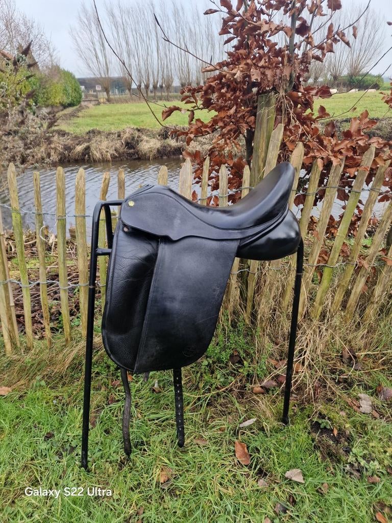 2x Ideal/Crown Suzannah, Dieren en Toebehoren, Paarden en Pony's | Zadels, Ophalen of Verzenden, Zo goed als nieuw, Dressuur