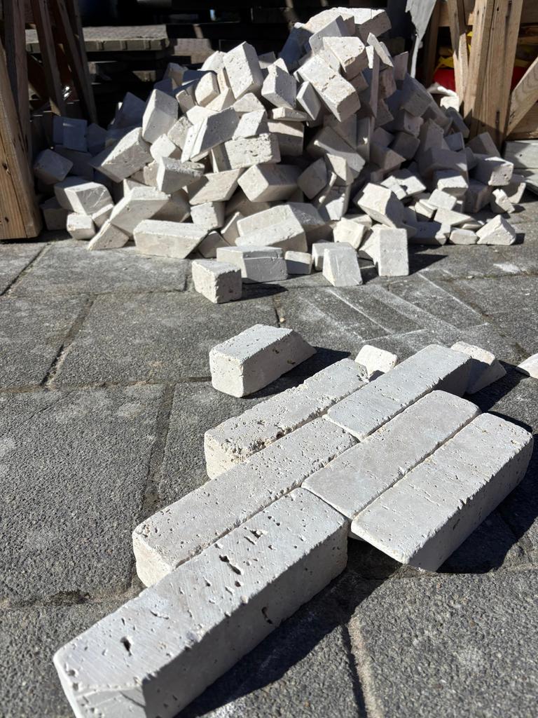 Natuursteen Travertin Ivory Cream waalformaat snijafval, Tuin en Terras, Tegels en Klinkers, Gebruikt, Overige typen, Ophalen of Verzenden