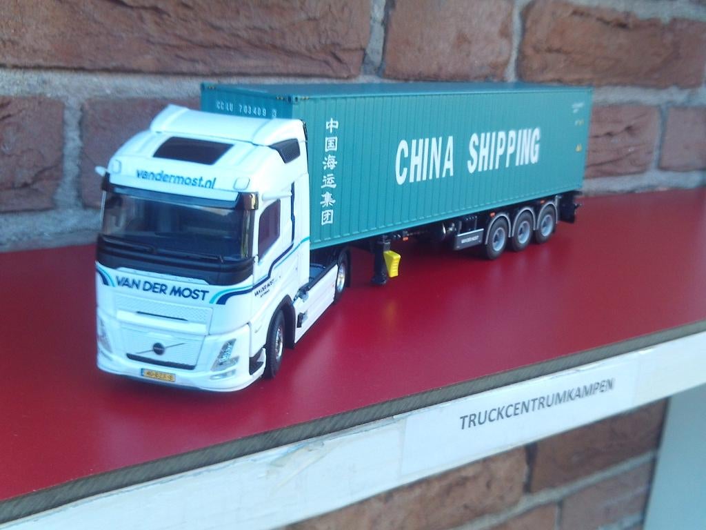 WSI  Volvo  FH  Aero  van  van  der  Most., Ophalen of Verzenden, Nieuw, Bus of Vrachtwagen, Wsi