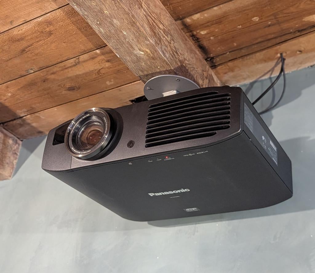 Panasonic PT-AT5000E beamer, Ophalen, Gebruikt, Panasonic, Europalaan 28E Den Bosch