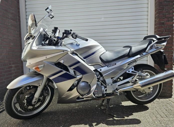 YAMAHA toermotor FJR 1300, Motoren, LED Verlichting, 4 cilinders, Motorrijbewijs A, Meer dan 35 kW