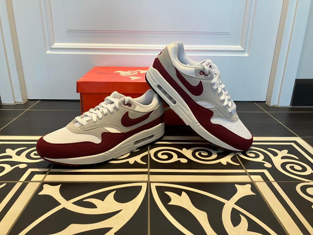 Nike Air Max 1 ‘87 Stranger Things Steve Harrington Maat 47, Overige kleuren, Nieuw, Ophalen of Verzenden, Sneakers of Gympen