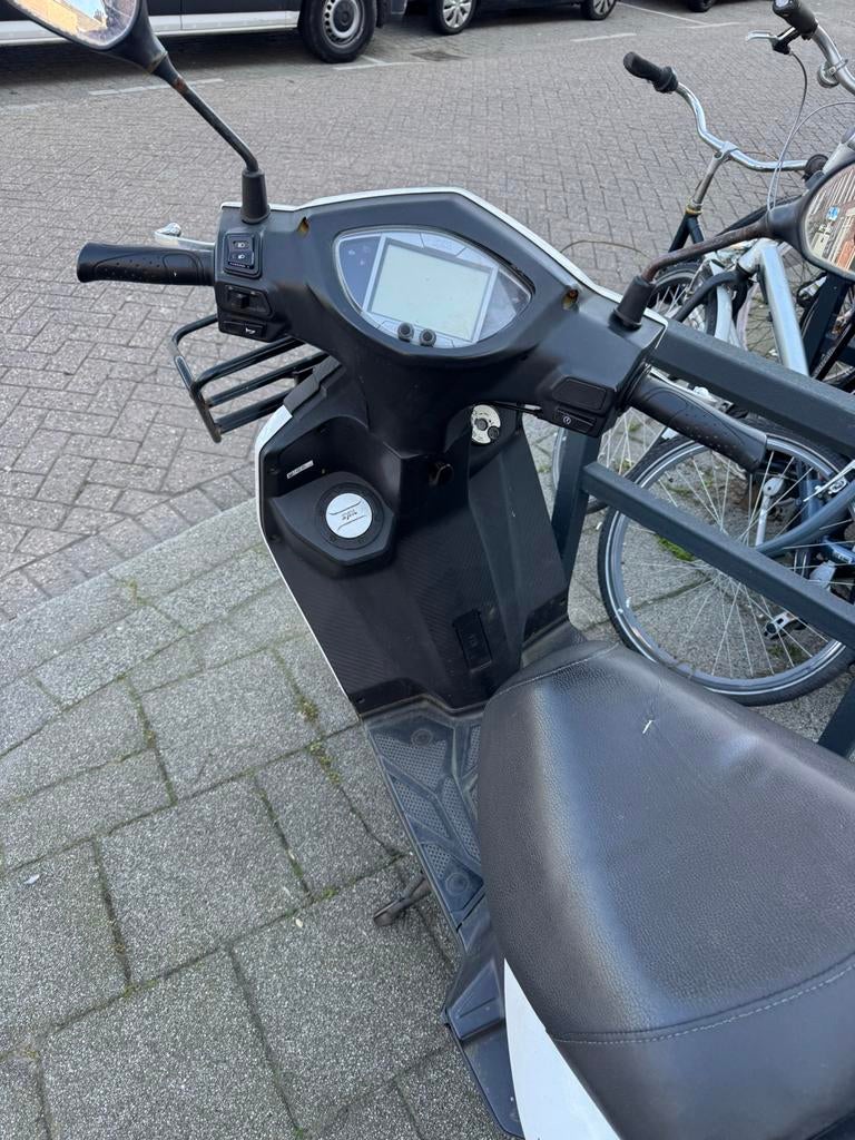 Scooter 2024, Ophalen, Zo goed als nieuw, Benzine, Overige modellen