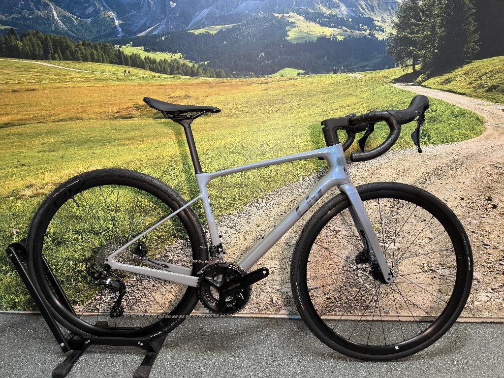 NIEUW LIV Avail Advanced 2 Disc S 2026 Shimano 105 € 2.799,-, Ophalen, 28 inch, Carbon, Nieuw