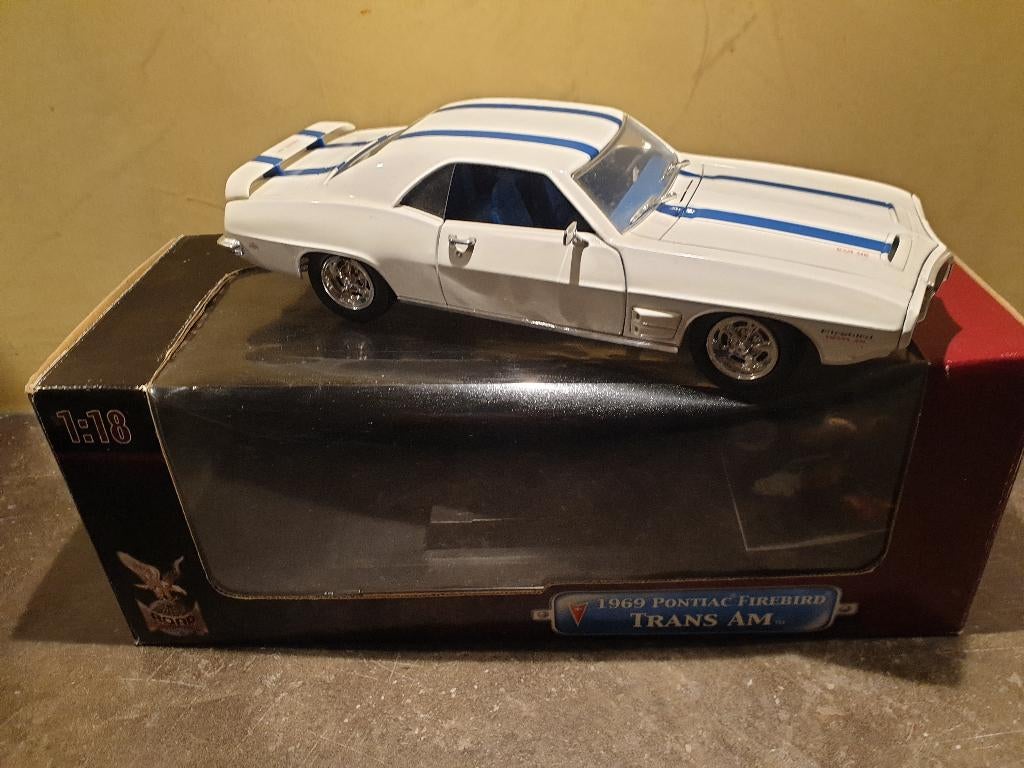 Pontiac Firebird Trans Am 1969 van Road Signatures, Hobby en Vrije tijd, Modelauto's | 1:18, Ophalen of Verzenden, Overige merken