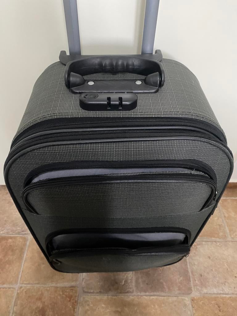 Koffer, Sieraden, Tassen en Uiterlijk, Koffers, Wieltjes, 50 tot 60 cm, Hard kunststof, Nieuw