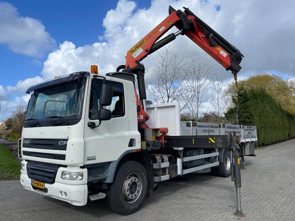 DAF CF 75 With palfinger PK26002 only 735 crane hours!, Automaat, Euro 5, Wit, Bedrijf