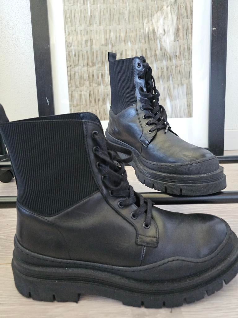 Stoere veterboots van Summum maat 40, Kleding | Dames, Schoenen, Ophalen of Verzenden, Zo goed als nieuw, Zwart