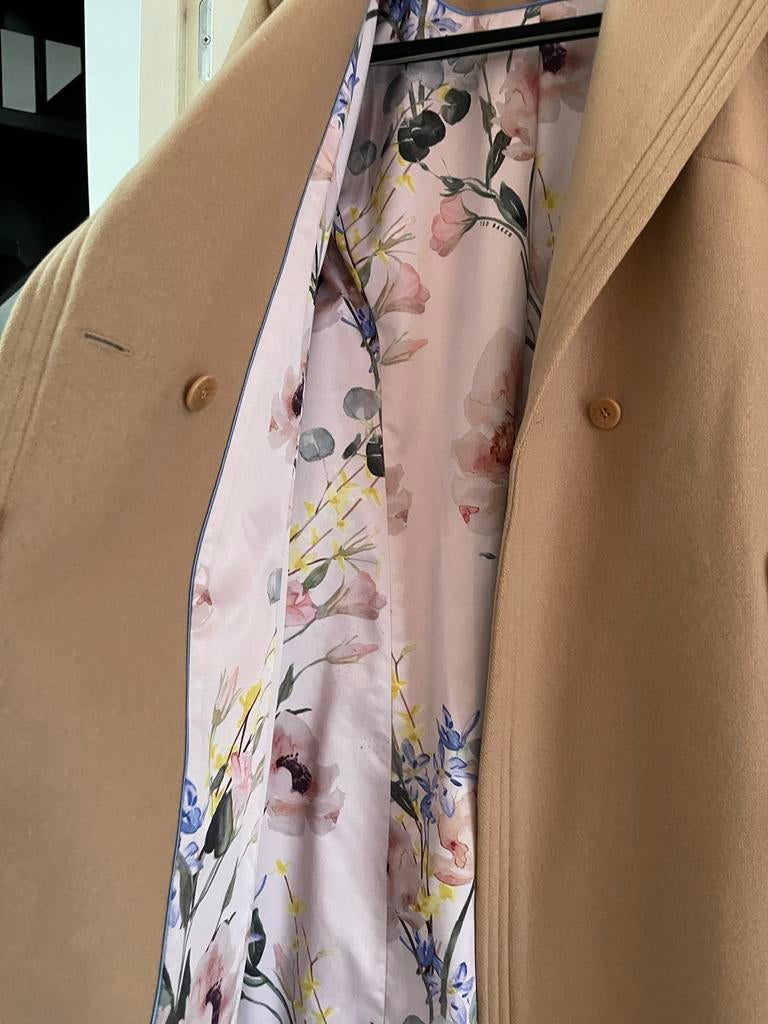 Ted Baker beige jas maat M met bloemenprint voering, Kleding | Dames, Ophalen of Verzenden, Zo goed als nieuw, Maat 38/40 (M)