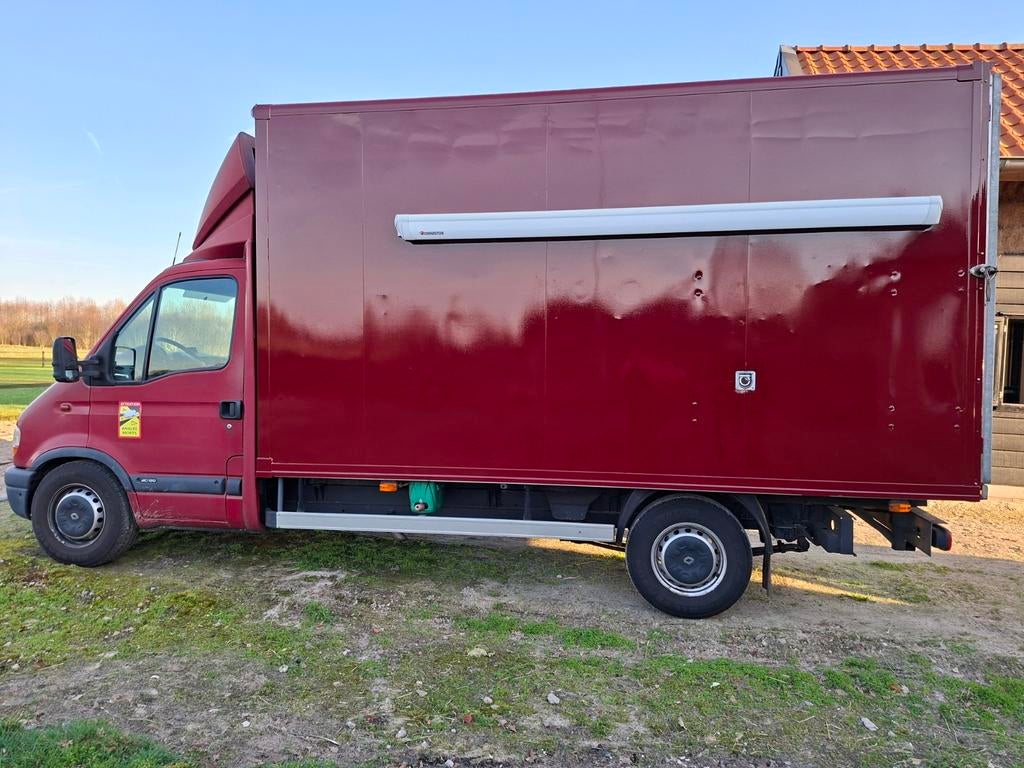 Nette Renault paardenvrachtwagen, Dieren en Toebehoren, Paarden en Pony's | Trailers en Aanhangwagens, Ophalen, Gebruikt, Overige materialen