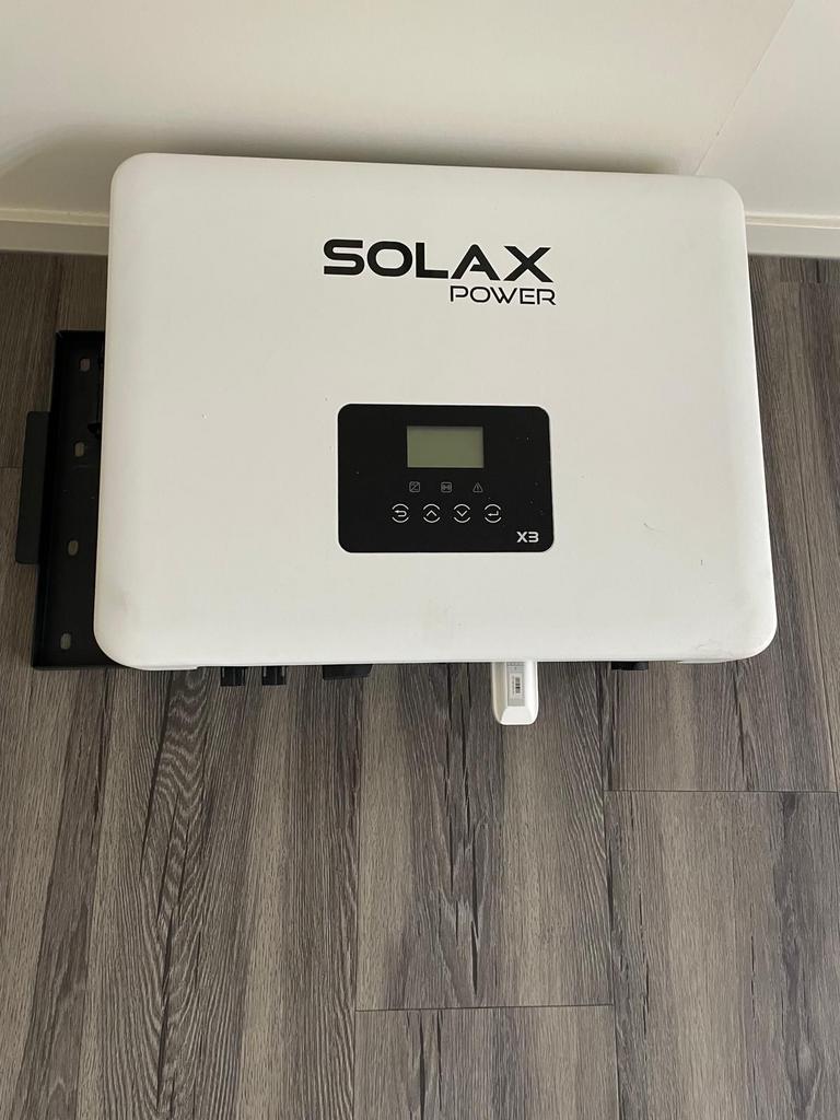 Solax Power Omvormer voor zonnepanelen (4 jaar oud), Ophalen, Gebruikt, Overige typen