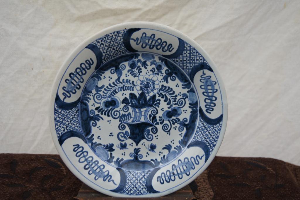 Delfs blauw Bord ( Porseleine Fles, Antiek en Kunst, Ophalen of Verzenden