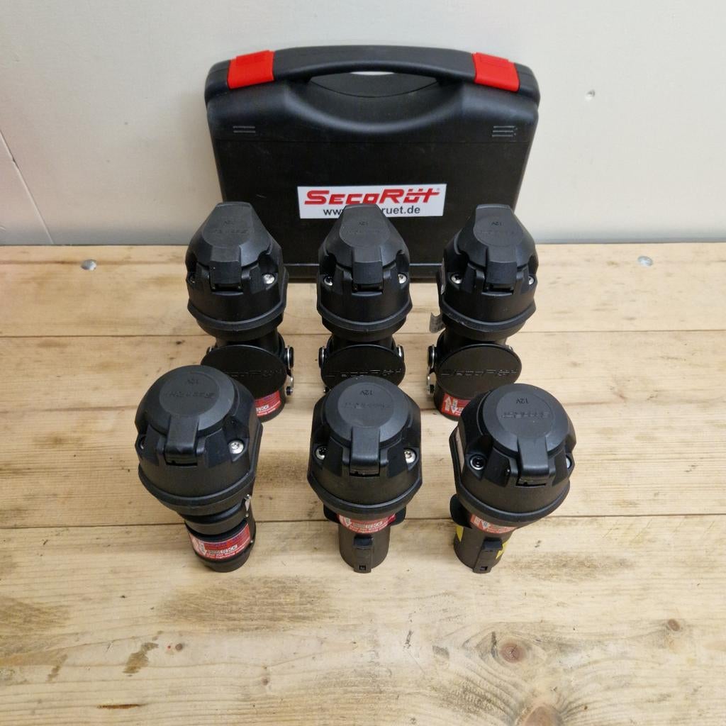 Nieuwe secorut spannings adapters 24v naar 12V aanhangwagen, Ophalen of Verzenden, Nieuw