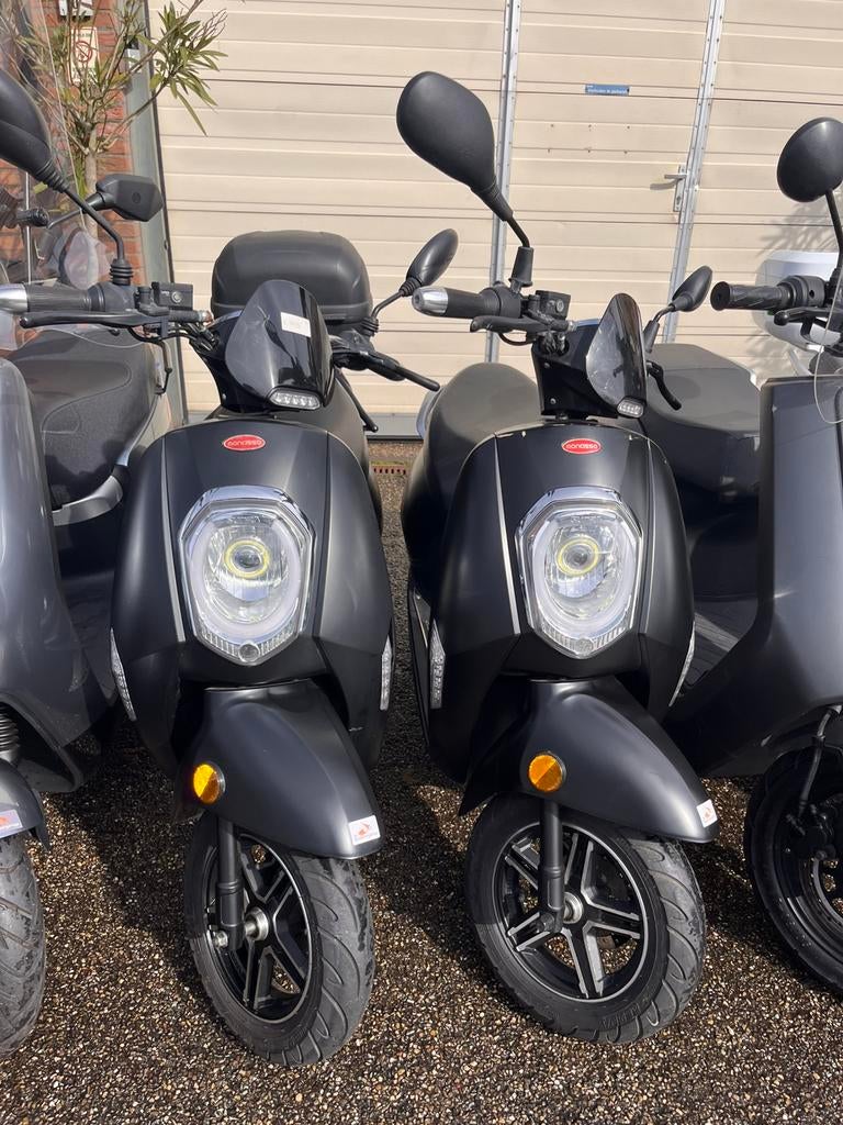 Partij elektrische scooters 8x agm ecooter niu monasso yadea, Ophalen of Verzenden, Gebruikt, Elektrisch