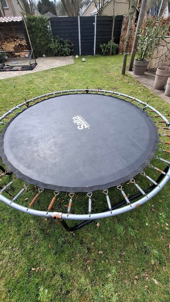 trampoline met ladder, Ophalen