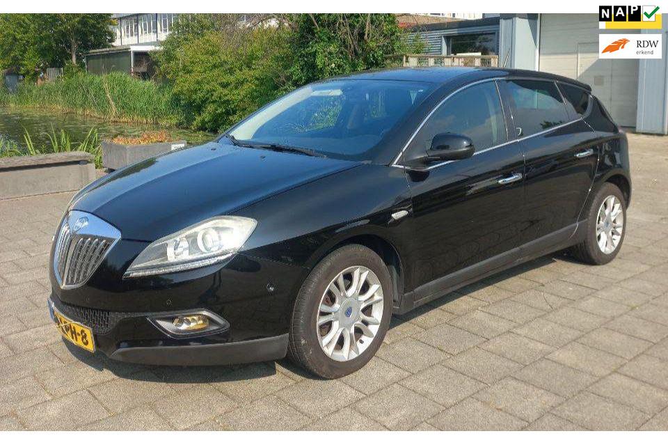 Lancia Delta 1.4-nieuwe apk,airco, navigatie, cruise Control, Voorwielaandrijving, Gebruikt, 1295 kg, 4 cilinders