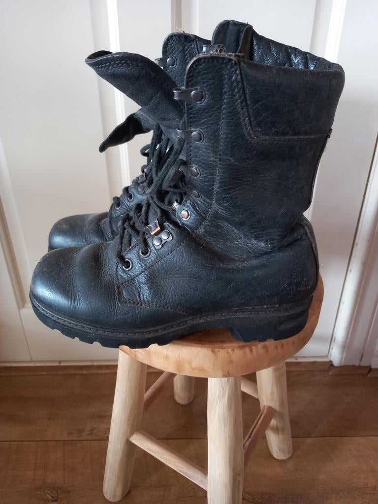 Leger kistjes. Maat 39, Zwart, Lage of Enkellaarzen, Ophalen of Verzenden, Kistjes