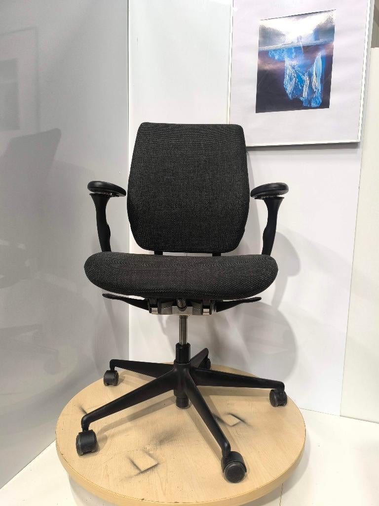 Vitra Oson Ergonomische stoel / werkstoel / stoel, 9 stuks, Gebruikt, Ophalen of Verzenden, Bureaustoel, Groen