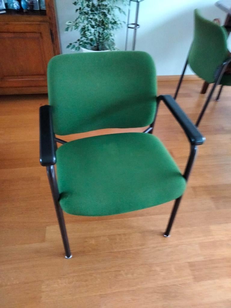 Groene stoelen (voor eettafel, huiskamer etc.), Huis en Inrichting, Stoelen, Ophalen, Zo goed als nieuw, Overige kleuren, Vier