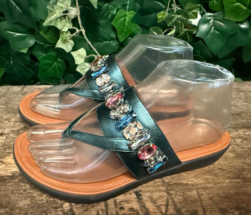 Nieuwe mooie leren slippers van Fitflop maat 37, Overige kleuren, Nieuw, Ophalen of Verzenden, Fitflop