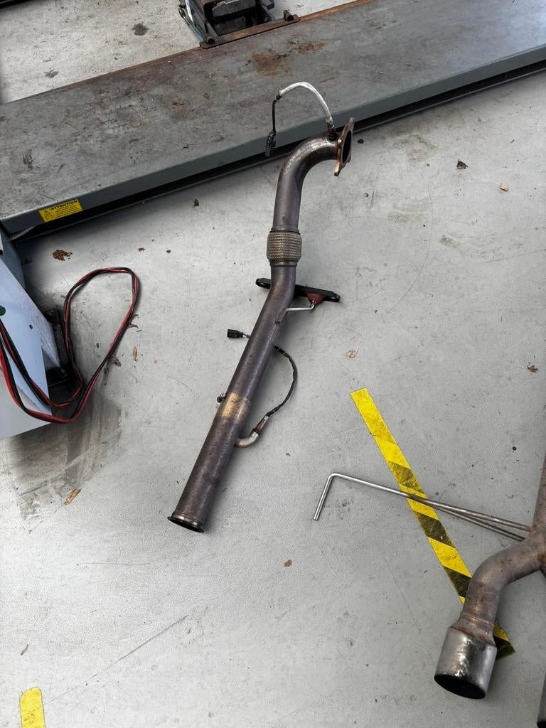 Downpipe golf 5 gti, Auto-onderdelen, Uitlaatsystemen, Volkswagen, Nieuw, Ophalen