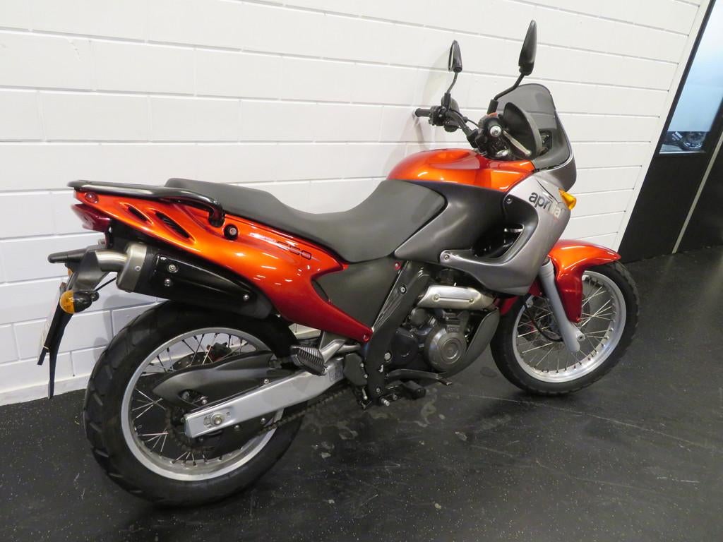 Aprilia PEGASO 650 I.E ZEER FRAAI! TOP CASE (bj 2001) - foto 3