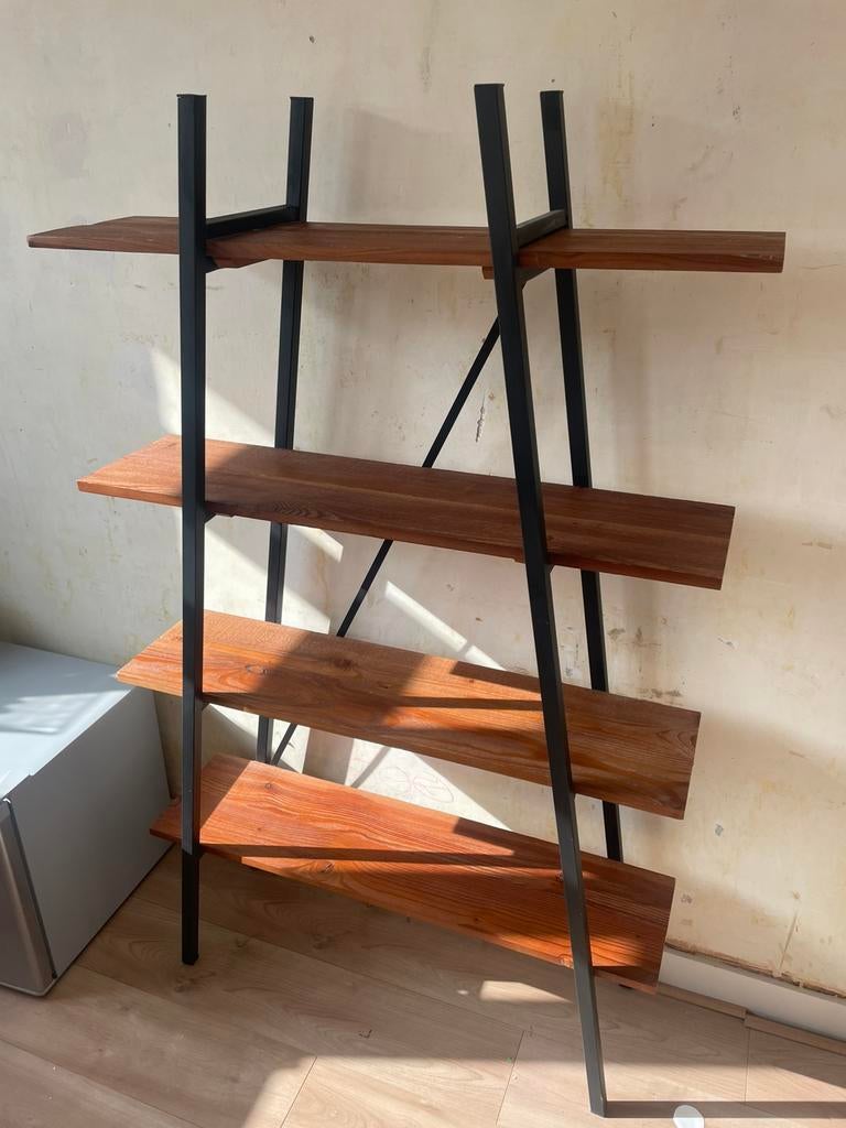 Kast koopje. Moet weg ivm verbouwing., Ophalen of Verzenden, Zo goed als nieuw, 25 tot 50 cm