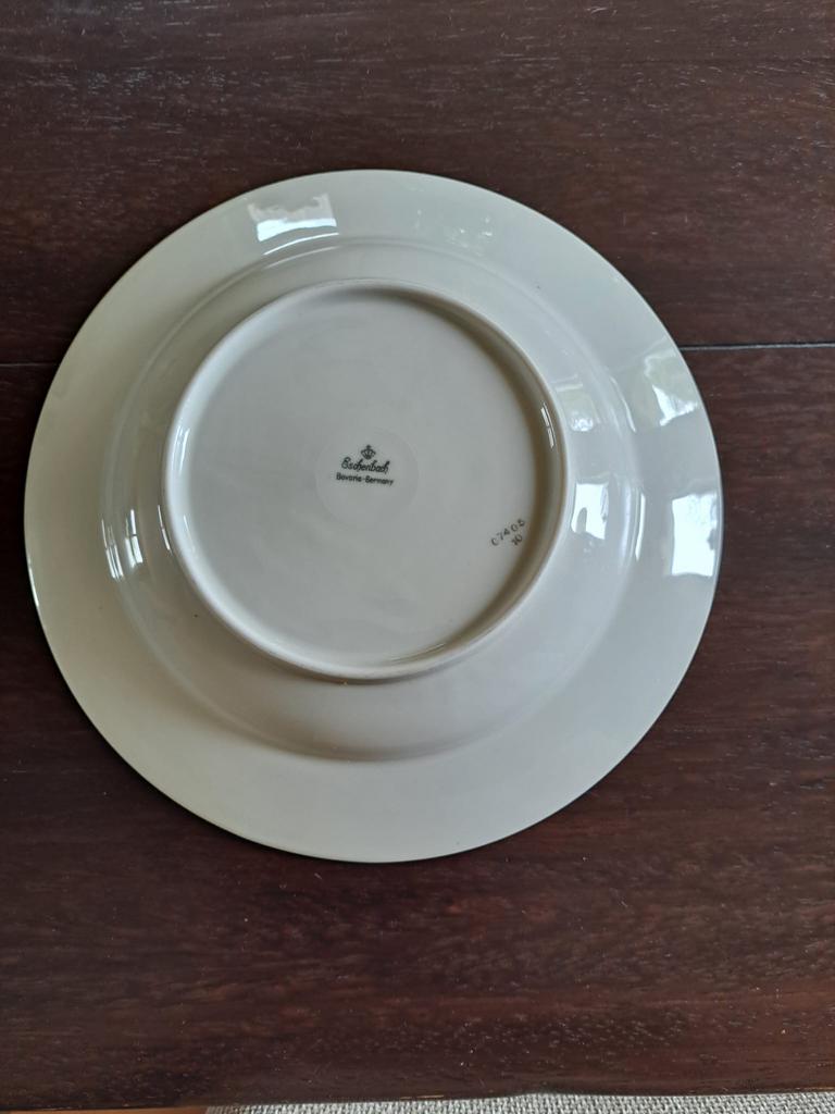 Eschenbach servies, luxe porselein, Ophalen of Verzenden, Zo goed als nieuw, Overige stijlen, Porselein