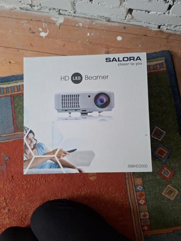 SALORA, 
HD

LED

Beamer, Ophalen of Verzenden