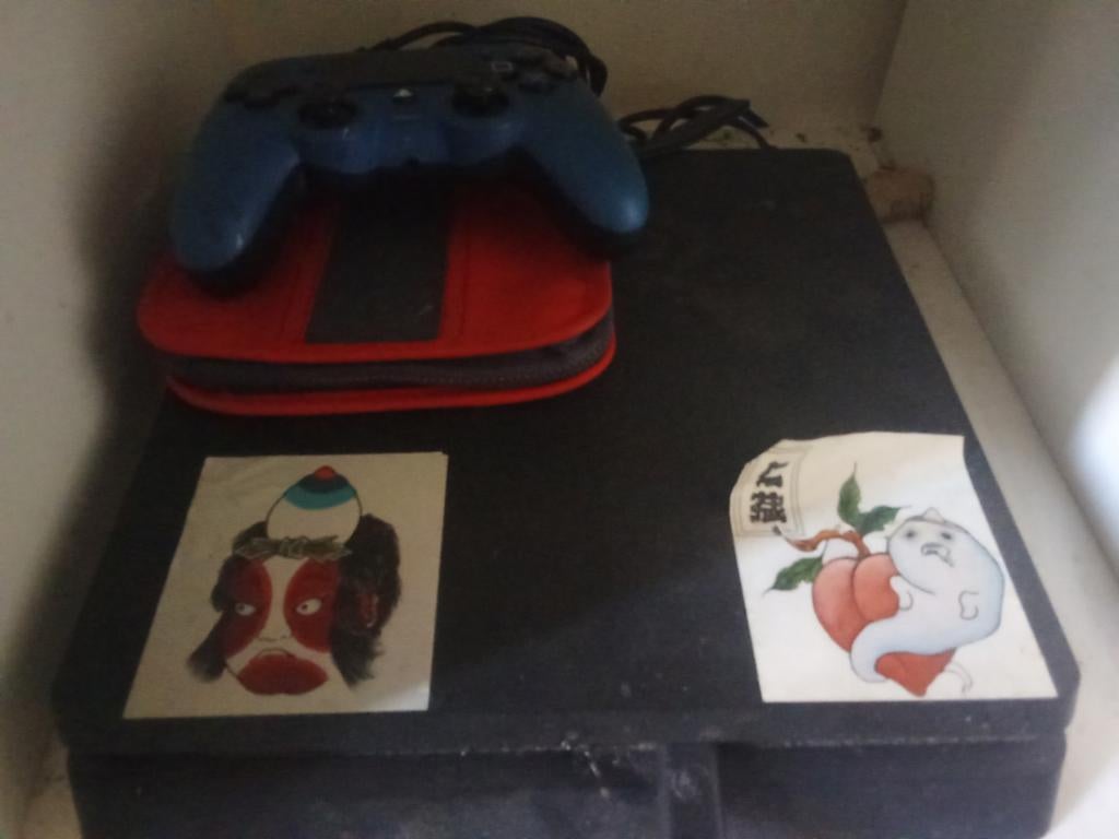 PS4 met games en 2 controllers, Ophalen