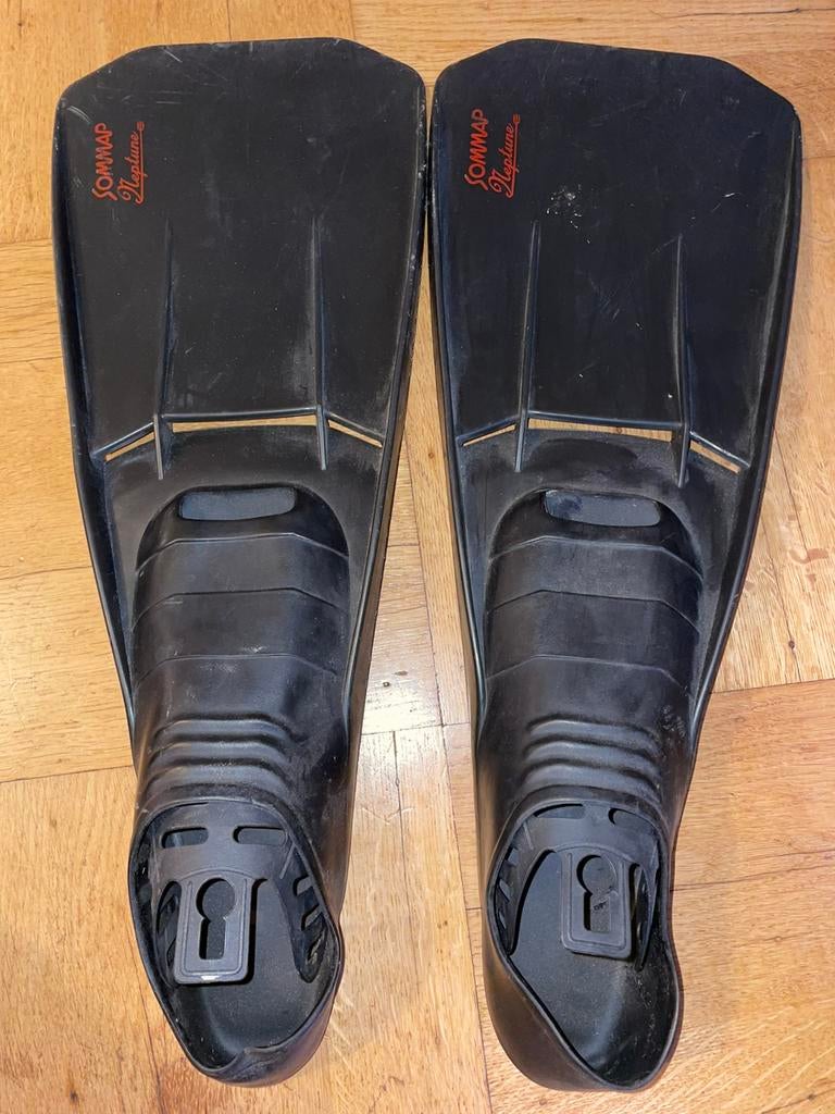 Sommap Neptune zwemvliezen zwart 44 45 mt 10 11 fins zwemvin, Watersport en Boten, Duiken, Ophalen of Verzenden, Zo goed als nieuw