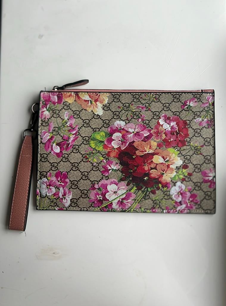 Gucci etui / make-up tas, Gehele gezicht, Ophalen of Verzenden, Zo goed als nieuw, Make-up