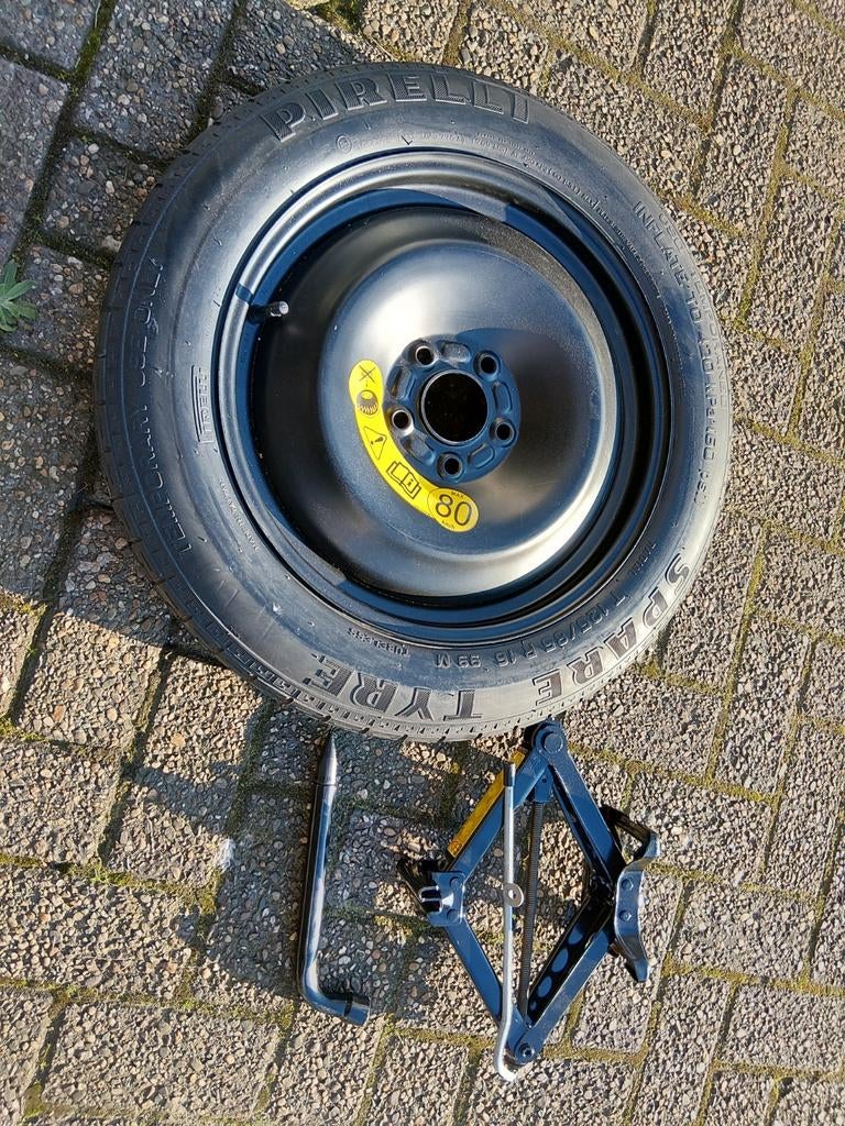 Thuiskomer Ford reservewiel focus kuga galaxy mondeo, Ophalen