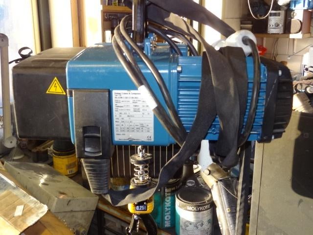 DEMAG DC 250 kg kraannr. 2, Doe-het-zelf en Verbouw, Ophalen, Zo goed als nieuw, Elektrisch