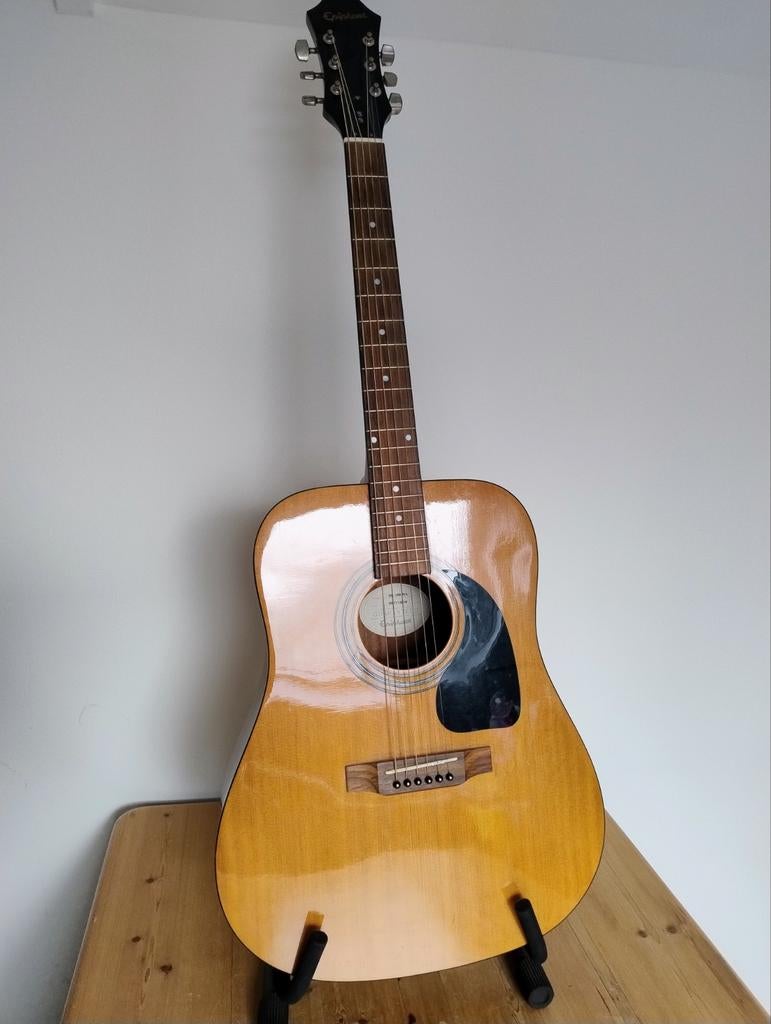 Epiphone DR-100 NA, Muziek en Instrumenten, Snaarinstrumenten | Gitaren | Akoestisch, Ophalen, Zo goed als nieuw, Western- of Steelstringgitaar