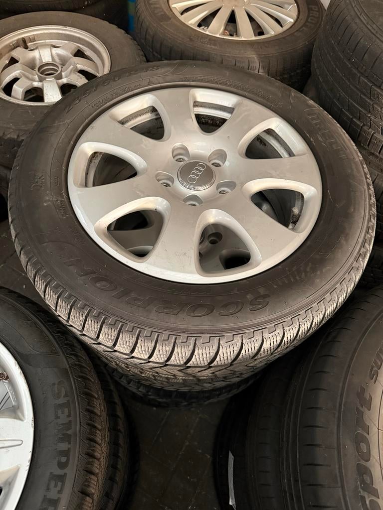 Set lichtmetalen velgen met banden Audi Q7 2009, Ophalen, 18 inch, Gebruikt, 255 mm