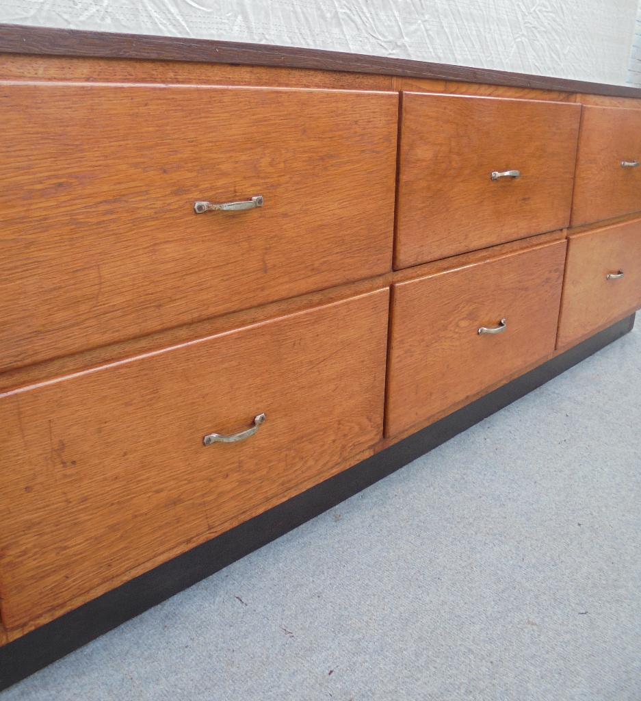 Mooie lage  ladekast winkelkast apothekerskast, Gebruikt, 5 laden of meer, 150 tot 200 cm, Ophalen of Verzenden