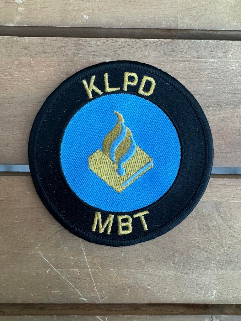 KLPD MBT oud politie embleem verlopen Rijkspolitie, Verzamelen, Ophalen of Verzenden, Overige gebieden, Embleem of Badge
