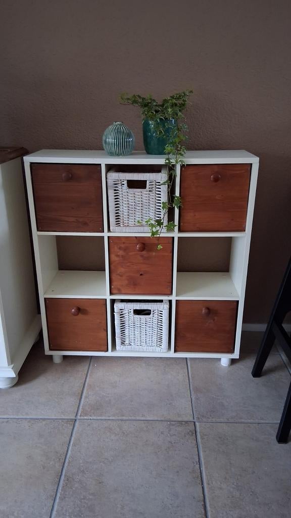 Vakkenkast wit met 9 vakken (84x89x26 cm), Ophalen, Met plank(en), Gebruikt, Modern, praktisch