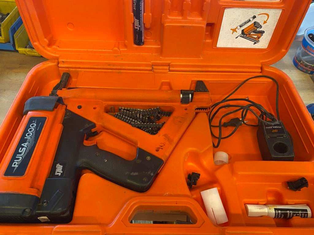 Spit Pulsa 1000 tackermachine met toebehoren, Doe-het-zelf en Verbouw, Gereedschap | Handgereedschap, Ophalen of Verzenden, Gebruikt