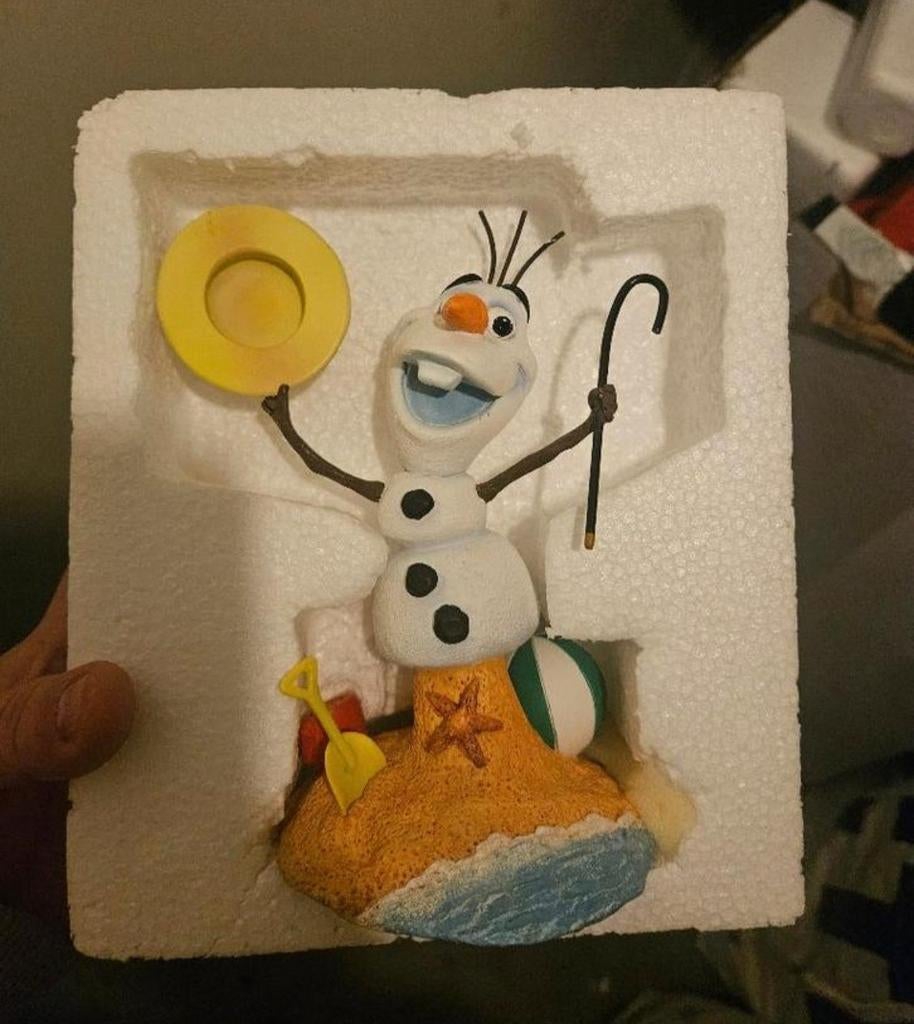 Olaf nieuw in de doos - zoekt een nieuw huisje., Ophalen of Verzenden, Overige figuren, Nieuw, Beeldje of Figuurtje