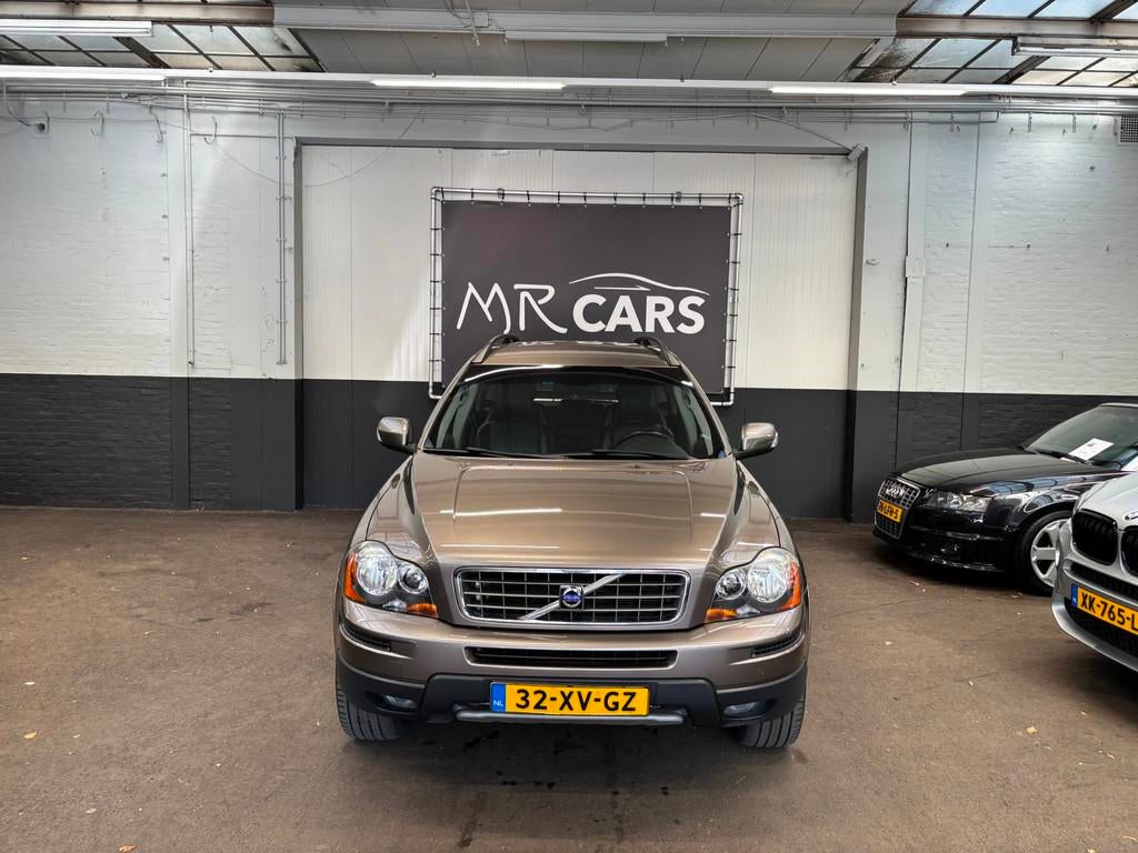 Volvo XC90 3.2 Momentum 5p. Leder/Airco, Gebruikt, Bedrijf, Vierwielaandrijving, 2250 kg