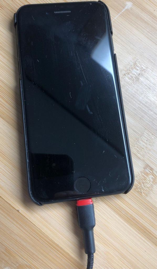 iphone 8 voor reparatie, Telecommunicatie, Mobiele telefoons | Apple iPhone, Ophalen of Verzenden, Zo goed als nieuw, 64 GB, Met simlock