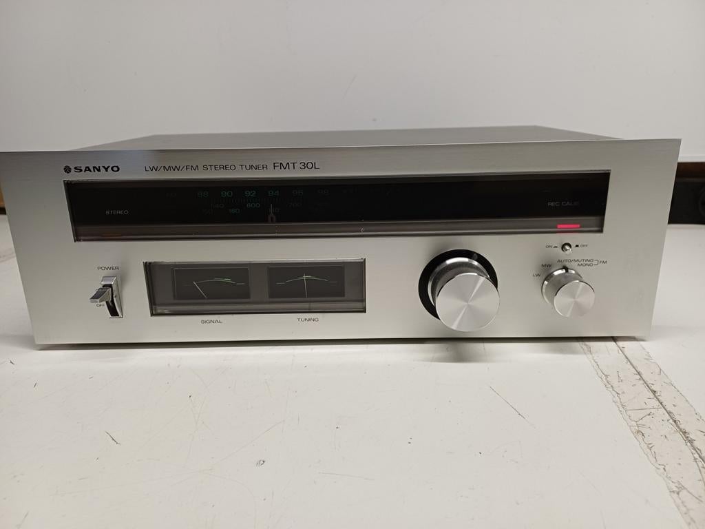 Sanyo FMT 30L tuner - Goede staat, werkt perfect, Ophalen of Verzenden